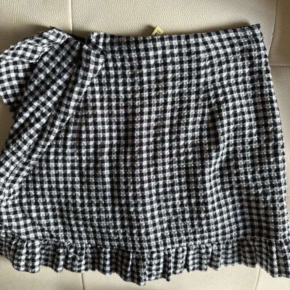 H&M divided limited edition Chic Black and White Checkered top and skort 2pc set - Picture 5 of 8